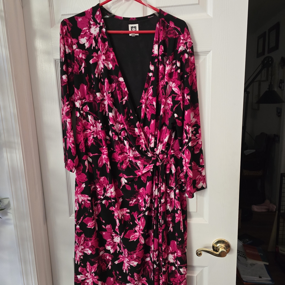 Anne Klein Black Dress with Bright Red Accent